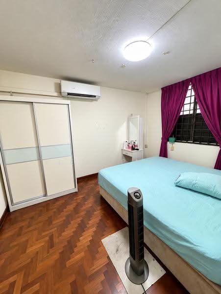 4 Lorong 7 Toa Payoh, 4 Lorong 7 Toa Payoh, Balestier / Toa Payoh, 2 Bedrooms, 732 sqft, HDB Flat For Sale, by Elena Pang, 500278231 - Bedroom - PropertyGuru.com.sg