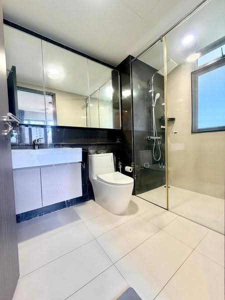 Q Bay Residences, 1 Tampines Street 86, Pasir Ris / Tampines, 2 Bedrooms, 797 sqft, Condominium For Sale, by Kane Seow, 500278233 - Bathroom - PropertyGuru.com.sg