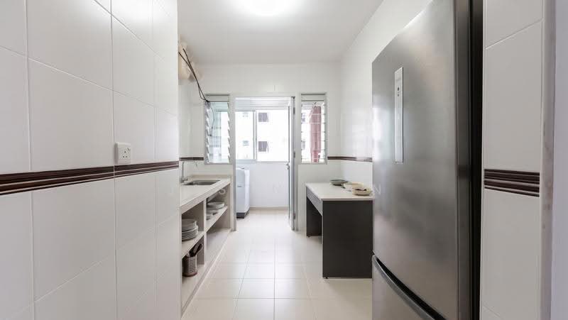 672B Edgefield Plains, 672B Edgefield Plains, Hougang / Punggol / Sengkang, 2 Bedrooms, 700 sqft, HDB Flat For Sale, by Jason Tan, 500278235 - Kitchen - PropertyGuru.com.sg