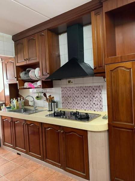SUPER C.H.E.A.P - HDB 5 Room HDB for RENTAL @ WOODLANDS AVE 6, , 3 Bedrooms, 1,302 sqft, HDB Flat For Rent, by Babu A, 500278244 - Kitchen - PropertyGuru.com.sg