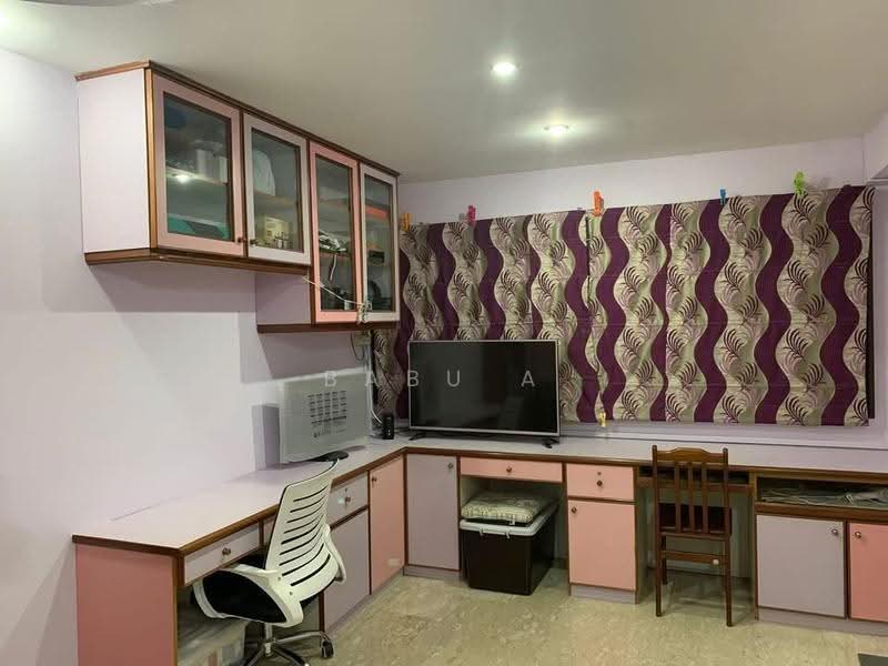 SUPER C.H.E.A.P - HDB 5 Room HDB for RENTAL @ WOODLANDS AVE 6, , 3 Bedrooms, 1,302 sqft, HDB Flat For Rent, by Babu A, 500278244 - Study - PropertyGuru.com.sg