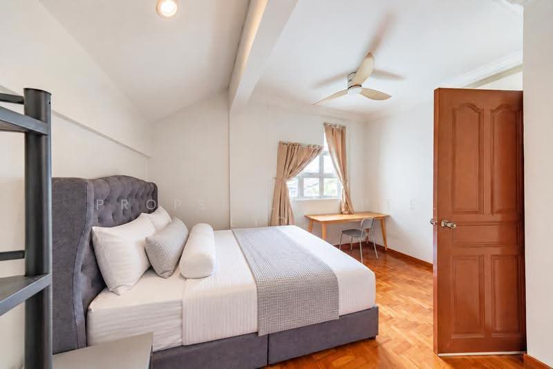Jalan Kurnia, Jalan Kurnia, Hougang / Punggol / Sengkang, 3 Bedrooms, 2,128 sqft, Terraced House For Sale, by Reine Chan, 500278263 - Bedroom - PropertyGuru.com.sg