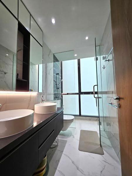 Belgravia Green, Belgravia Drive, Seletar / Yio Chu Kang, 5 Bedrooms, 3,132 sqft, Terraced House For Sale, by Michelle Yap, 500278265 - Bathroom - PropertyGuru.com.sg