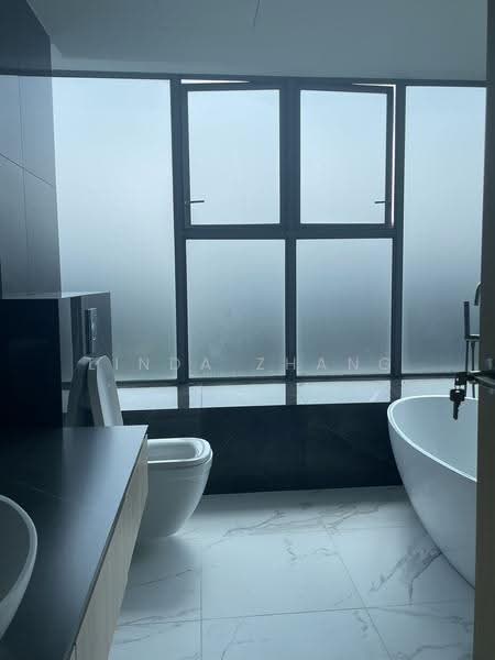 Waterfall Gardens, 8 Farrer Road, Tanglin / Holland / Bukit Timah, 3 Bedrooms, 1,830 sqft, Condominium For Sale, by Linda Zhang, 500278268 - Bathroom - PropertyGuru.com.sg