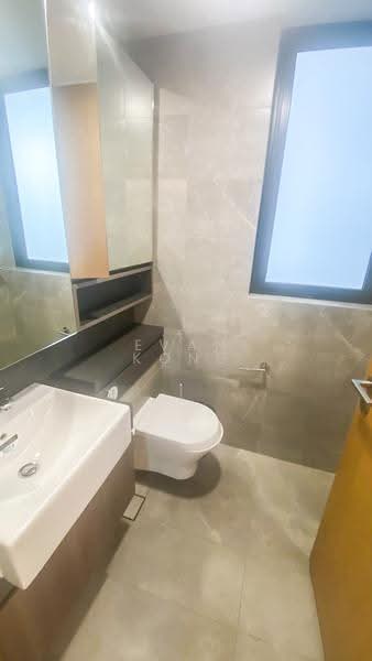 Midwood, 8 Hillview Rise, Dairy Farm / Bukit Panjang / Choa Chu Kang, 3 Bedrooms, 893 sqft, Condominium For Sale, by Evan Kong, 500278275 - Bathroom - PropertyGuru.com.sg