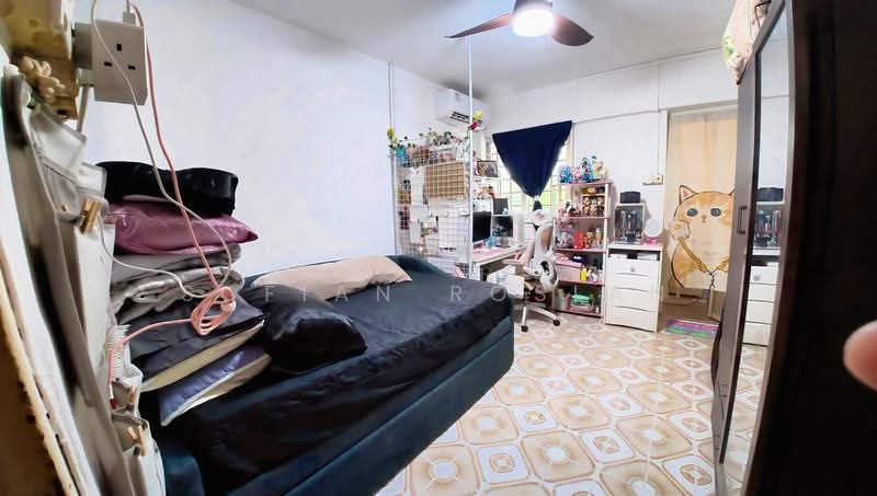 354 Clementi Avenue 2, 354 Clementi Avenue 2, Buona Vista / West Coast / Clementi New Town, 2 Bedrooms, 721 sqft, HDB Flat For Sale, by Sofian Roslan, 500278280 - Bedroom - PropertyGuru.com.sg