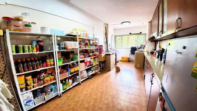 354 Clementi Avenue 2, 354 Clementi Avenue 2, Buona Vista / West Coast / Clementi New Town, 2 Bedrooms, 721 sqft, HDB Flat For Sale, by Sofian Roslan, 500278280 - Kitchen - PropertyGuru.com.sg