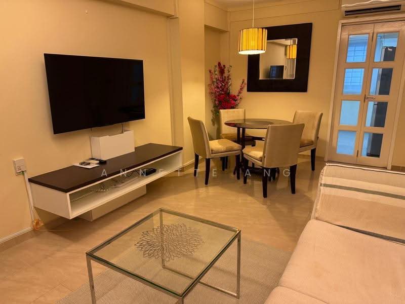 4 Sago Lane, 4 Sago Lane, Boat Quay / Raffles Place / Marina, 2 Bedrooms, 721 sqft, HDB Flat For Rent, by Annette Ang, 500278281 - Living Room - PropertyGuru.com.sg
