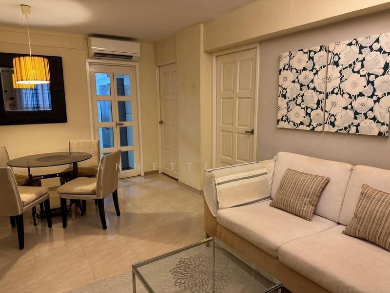 4 Sago Lane, 4 Sago Lane, Boat Quay / Raffles Place / Marina, 2 Bedrooms, 721 sqft, HDB Flat For Rent, by Annette Ang, 500278281 - Living Room - PropertyGuru.com.sg