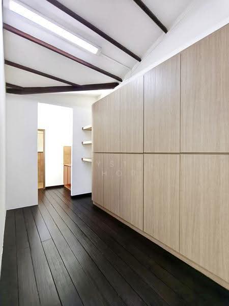 No GST | Petite All-White Shophouse with High Pitched Ceiling, Tras Street Tanjong Pagar Road Craig Road, Chinatown / Tanjong Pagar, 722 sqft, Shop / Shophouse For Rent, by Krystal Khor, 500278285 - Interior - CommercialGuru.com.sg
