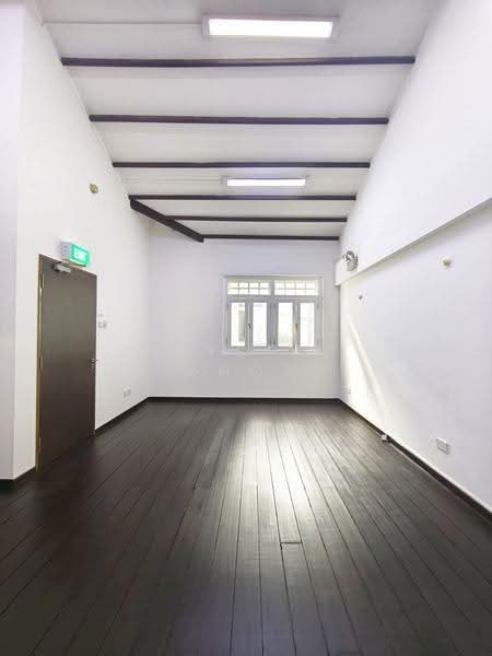 No GST | Petite All-White Shophouse with High Pitched Ceiling, Tras Street Tanjong Pagar Road Craig Road, Chinatown / Tanjong Pagar, 722 sqft, Shop / Shophouse For Rent, by Krystal Khor, 500278285 - Interior - CommercialGuru.com.sg