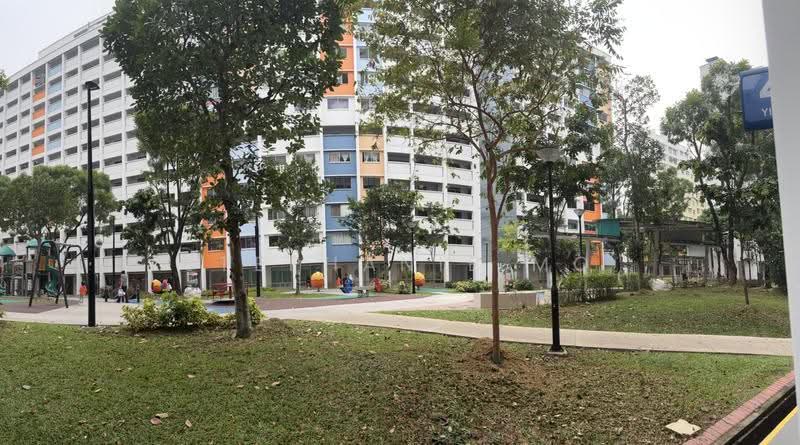 425 Yishun Avenue 11, 425 Yishun Avenue 11, Sembawang / Yishun, Room Rental, 130 sqft, HDB Flat For Rent, by Stephanie MQ, 500278286 - Exterior - PropertyGuru.com.sg