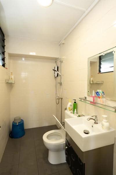 754 Woodlands Circle, 754 Woodlands Circle, Admiralty / Woodlands, 3 Bedrooms, 1,109 sqft, HDB Flat For Sale, by Michael Ooi, 500278306 - Bathroom - PropertyGuru.com.sg