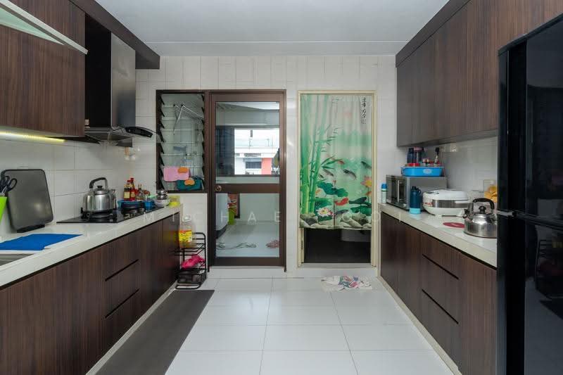 754 Woodlands Circle, 754 Woodlands Circle, Admiralty / Woodlands, 3 Bedrooms, 1,109 sqft, HDB Flat For Sale, by Michael Ooi, 500278306 - Kitchen - PropertyGuru.com.sg