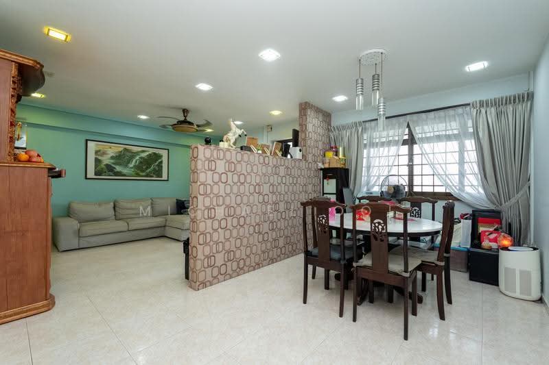 754 Woodlands Circle, 754 Woodlands Circle, Admiralty / Woodlands, 3 Bedrooms, 1,109 sqft, HDB Flat For Sale, by Michael Ooi, 500278306 - Living Room - PropertyGuru.com.sg