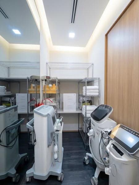 Novena Specialist Center, 8 Sinaran Drive, Newton / Novena, 1,442 sqft, Medical For Rent, by Xavier Aw (欧伟廷), 500278308 - Resting Room 2 / Store Room - CommercialGuru.com.sg