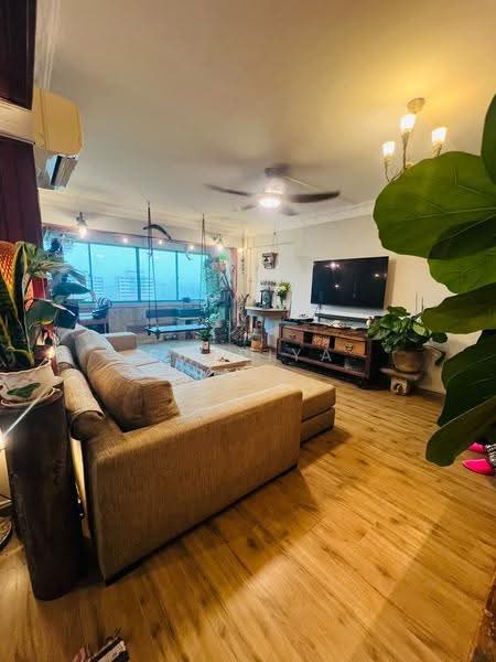 357 Clementi Avenue 2, 357 Clementi Avenue 2, Buona Vista / West Coast / Clementi New Town, 3 Bedrooms, 1,259 sqft, HDB Flat For Sale, by Supriya Riya, 500278313 - Living Room - PropertyGuru.com.sg