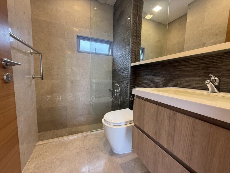 Woodhaven, 71 Woodgrove Avenue, Admiralty / Woodlands, 3 Bedrooms, 1,119 sqft, Condominium For Sale, by Zhong Xiaomei, 500278320 - Master Bathroom - PropertyGuru.com.sg