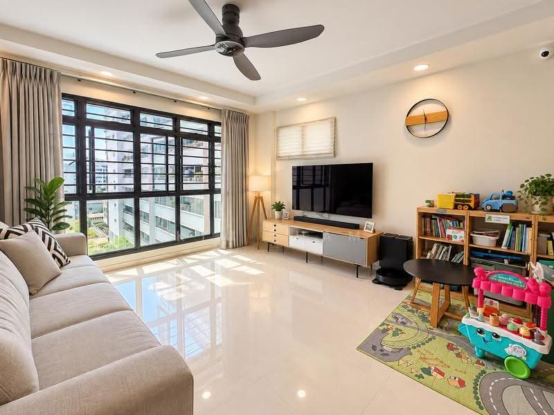 766 Woodlands Circle, 766 Woodlands Circle, Admiralty / Woodlands, 3 Bedrooms, 1,194 sqft, HDB Flat For Sale, by Kim Tham, 500278322 - Living Room - PropertyGuru.com.sg