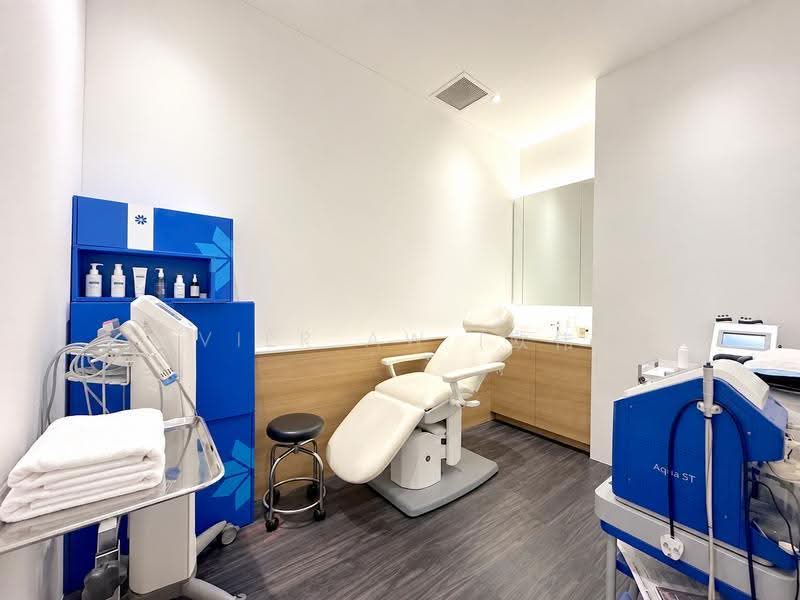Novena Specialist Center, 8 Sinaran Drive, Newton / Novena, 700 sqft, Medical For Rent, by Xavier Aw (欧伟廷), 500278337 - Treatment Room - CommercialGuru.com.sg