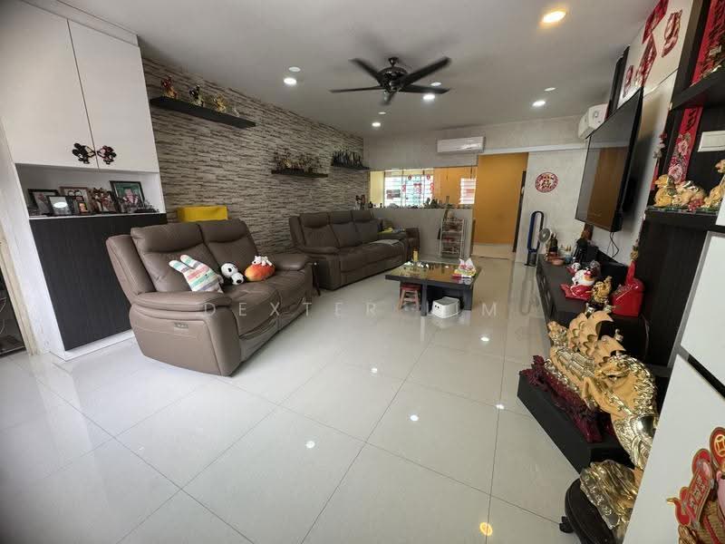 404 Jurong West Street 42, 404 Jurong West Street 42, Boon Lay / Jurong / Tuas, 3 Bedrooms, 1,442 sqft, HDB Flat For Sale, by Dexter Lim, 500278339 - Living Room - PropertyGuru.com.sg