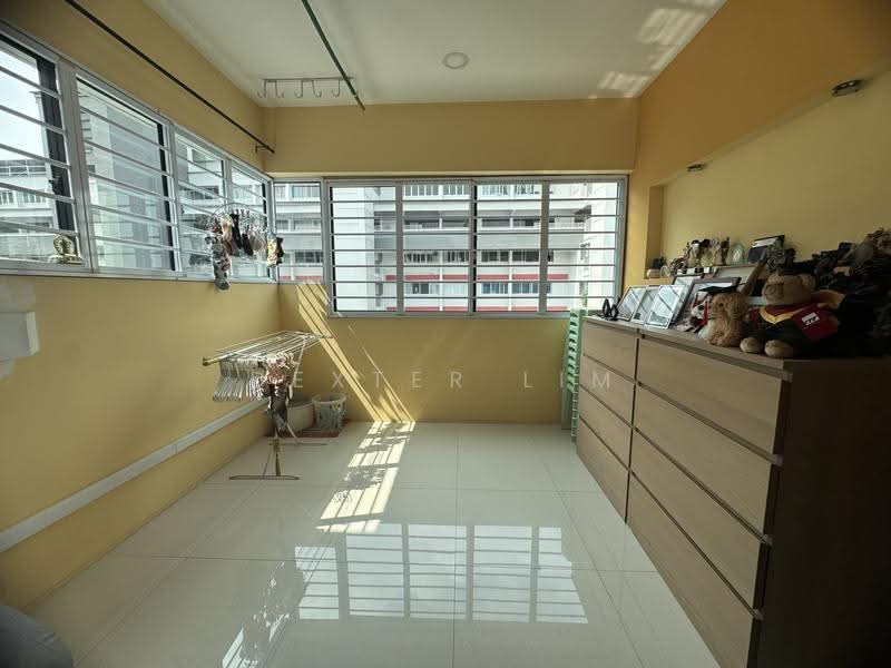 404 Jurong West Street 42, 404 Jurong West Street 42, Boon Lay / Jurong / Tuas, 3 Bedrooms, 1,442 sqft, HDB Flat For Sale, by Dexter Lim, 500278339 - Balcony - PropertyGuru.com.sg