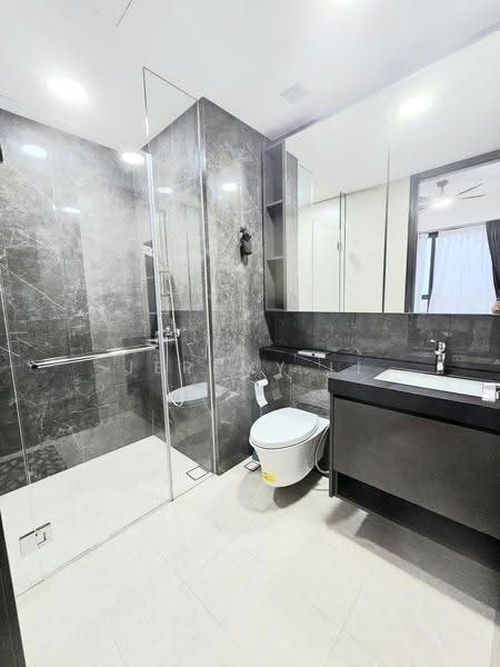 Parc Clematis, 8F Jalan Lempeng, Buona Vista / West Coast / Clementi New Town, 2 Bedrooms, 721 sqft, Condominium For Sale, by Jeremy Li, 500278354 - Bathroom - PropertyGuru.com.sg