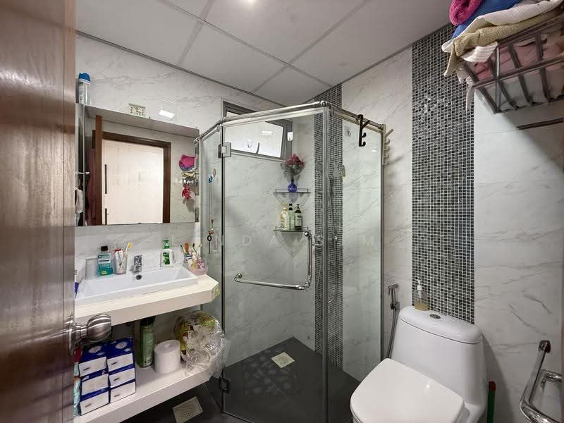 Pinevale, 2 Tampines Street 73, Pasir Ris / Tampines, 3 Bedrooms, 1,582 sqft, Condominium For Sale, by Linda Sim, 500278357 - Bathroom - PropertyGuru.com.sg