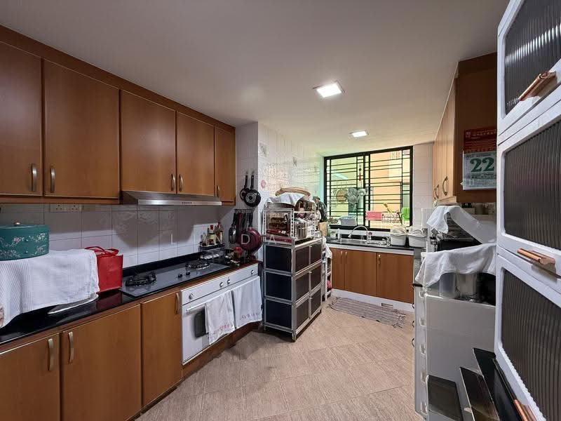 Pinevale, 2 Tampines Street 73, Pasir Ris / Tampines, 3 Bedrooms, 1,582 sqft, Condominium For Sale, by Linda Sim, 500278357 - Kitchen - PropertyGuru.com.sg