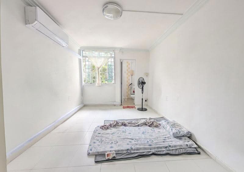 327 Serangoon Avenue 3, 327 Serangoon Avenue 3, Hougang / Punggol / Sengkang, 3 Bedrooms, 904 sqft, HDB Flat For Sale, by Georgina Tey, 500278368 - Bedroom - PropertyGuru.com.sg