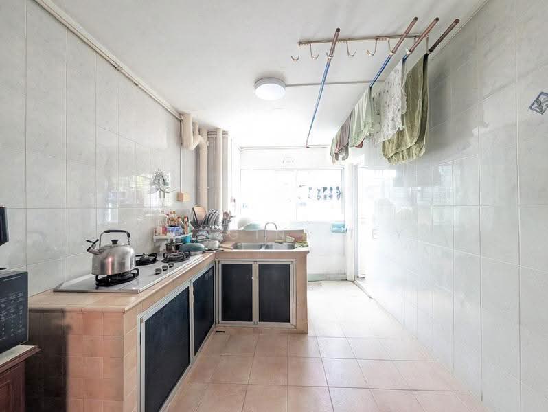 327 Serangoon Avenue 3, 327 Serangoon Avenue 3, Hougang / Punggol / Sengkang, 3 Bedrooms, 904 sqft, HDB Flat For Sale, by Georgina Tey, 500278368 - Kitchen - PropertyGuru.com.sg