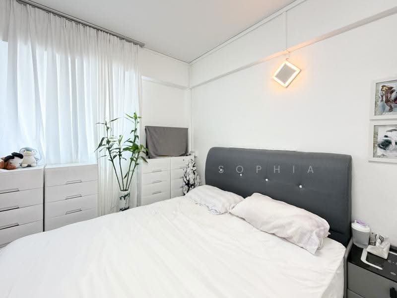 159 Tampines Street 12, 159 Tampines Street 12, Pasir Ris / Tampines, 3 Bedrooms, 979 sqft, HDB Flat For Sale, by Lin Jing Sophia, 500278370 - Bedroom - PropertyGuru.com.sg