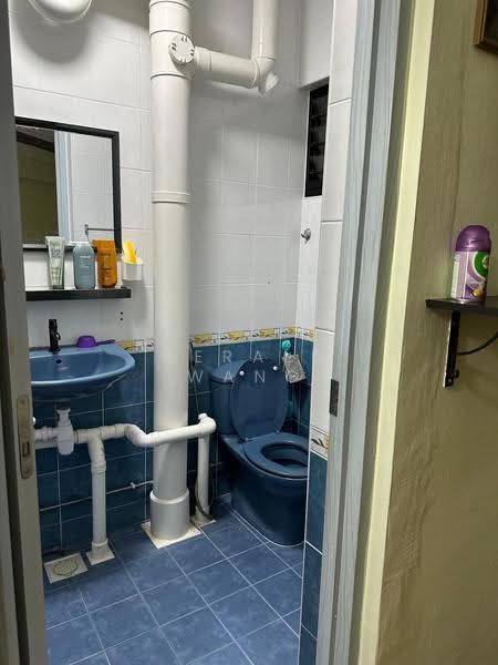 103 Tampines Street 11, 103 Tampines Street 11, Pasir Ris / Tampines, Room Rental, 130 sqft, HDB Flat For Rent, by Gerald Wang, 500278382 - Bathroom - PropertyGuru.com.sg
