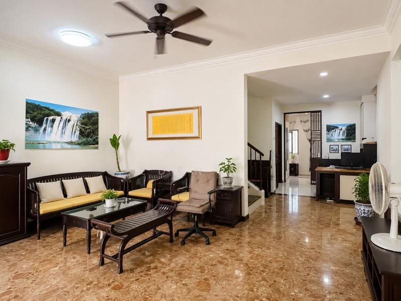 Kovan Road, Kovan Road, Hougang / Punggol / Sengkang, 5 Bedrooms, 2,800 sqft, Terraced House For Sale, by Eden Li, 500278391 - Living Room - PropertyGuru.com.sg