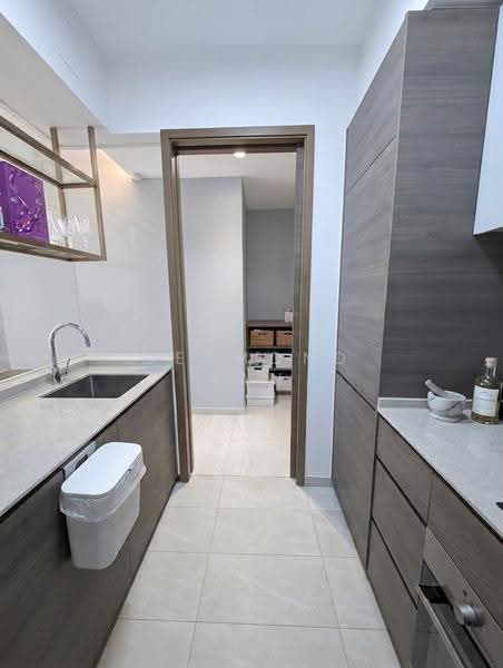The Florence Residences, 87 Hougang Avenue 2, Hougang / Punggol / Sengkang, 2 Bedrooms, 721 sqft, Condominium For Sale, by Desmond Tan, 500278400 - Kitchen - PropertyGuru.com.sg