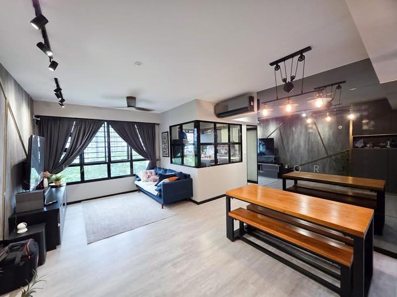 462C Blossom Spring @ Yishun, 462C Yishun Avenue 6, Sembawang / Yishun, 3 Bedrooms, 1,001 sqft, HDB Flat For Sale, by Kamarul Realtor, 500278416 - Living Room - PropertyGuru.com.sg