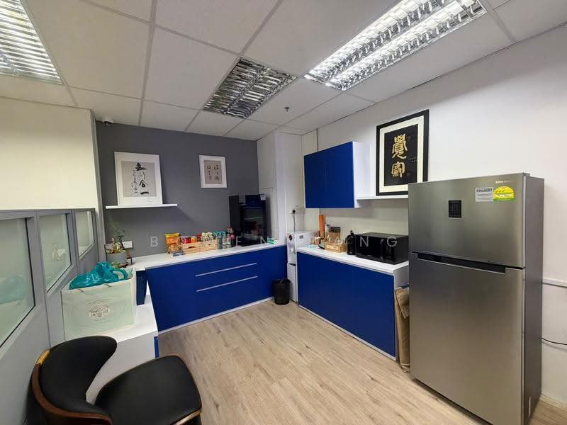 Woodlands 11, 11 Woodlands Close, Admiralty / Woodlands, 1,938 sqft, Light Industrial (B1) For Rent, by Bowen Pang, 500278417 - Kitchen - CommercialGuru.com.sg