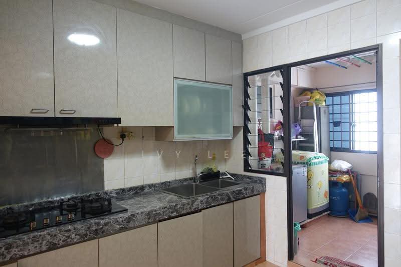641 Jurong West Street 61, 641 Jurong West Street 61, Boon Lay / Jurong / Tuas, 3 Bedrooms, 1,076 sqft, HDB Flat For Sale, by Ivy Lee, 500278422 - Kitchen - PropertyGuru.com.sg