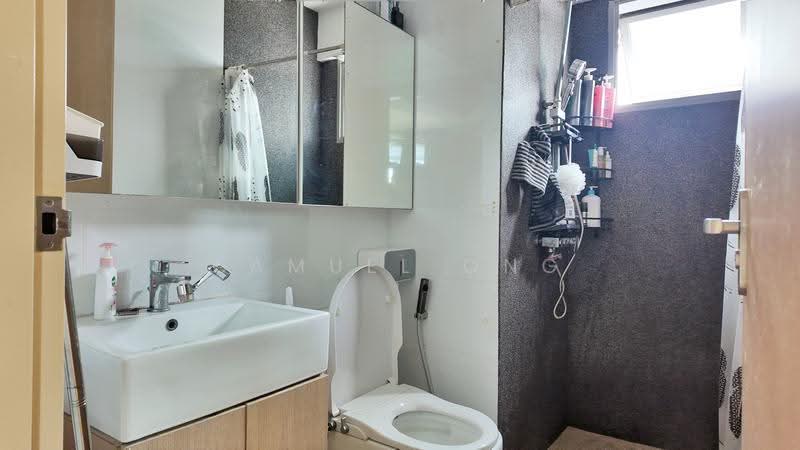 475D Upper Serangoon Crescent, 475D Upper Serangoon Crescent, Hougang / Punggol / Sengkang, 2 Bedrooms, 990 sqft, HDB Flat For Rent, by Samuel Ong, 500278437 - Bathroom - PropertyGuru.com.sg