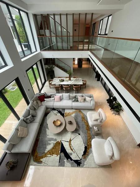 WOW! ! BRAND NEW DETACHED | ATTRACTIVE $2,8XX PSF, Matlock Lynwood Grove Clifton Vale Daisy Sukachita Riang Girang Muswell Hill Cotswold Sundridge Chiltern Melrose Mackerrow Croucher Carmichael Dunsfold Chuan Daisy Wolskel Lateh Biawak Ria Vaughan Sommerville Mei Hwan Li Hwan Braddell Serangoon Chuan, Macpherson / Potong Pasir, 7 Bedrooms, 8,969 sqft, Detached House For Sale, by ELAINE NG, 500278439 - Living Room - PropertyGuru.com.sg