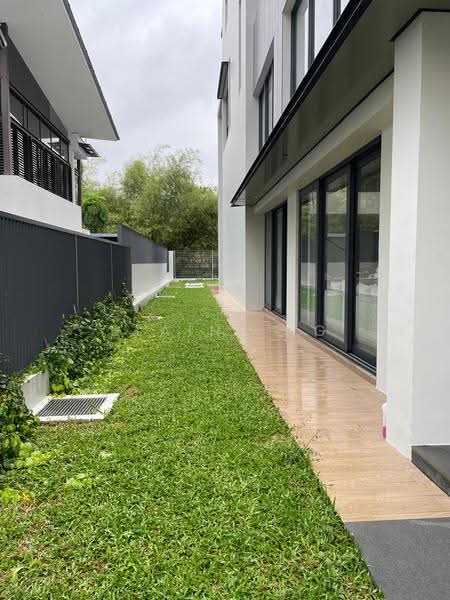 WOW! ! BRAND NEW DETACHED | ATTRACTIVE $2,8XX PSF, Matlock Lynwood Grove Clifton Vale Daisy Sukachita Riang Girang Muswell Hill Cotswold Sundridge Chiltern Melrose Mackerrow Croucher Carmichael Dunsfold Chuan Daisy Wolskel Lateh Biawak Ria Vaughan Sommerville Mei Hwan Li Hwan Braddell Serangoon Chuan, Macpherson / Potong Pasir, 7 Bedrooms, 8,969 sqft, Detached House For Sale, by ELAINE NG, 500278439 - Exterior - PropertyGuru.com.sg