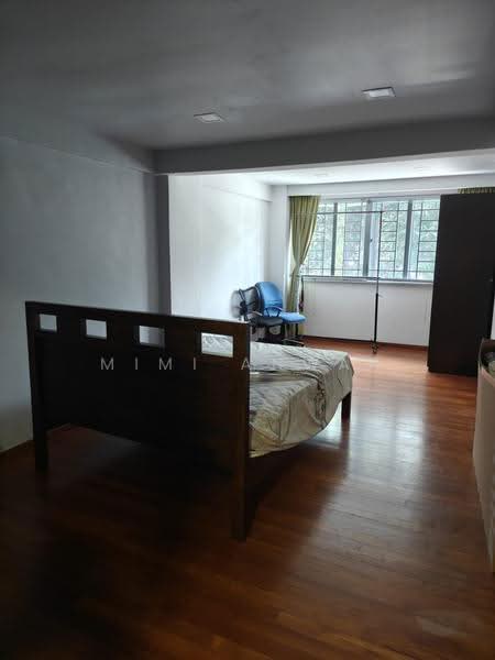West Coast Gardens, West Coast Drive, Buona Vista / West Coast / Clementi New Town, Room Rental, 350 sqft, Terraced House For Rent, by Mimi Anwar, 500278447 - Bedroom - PropertyGuru.com.sg