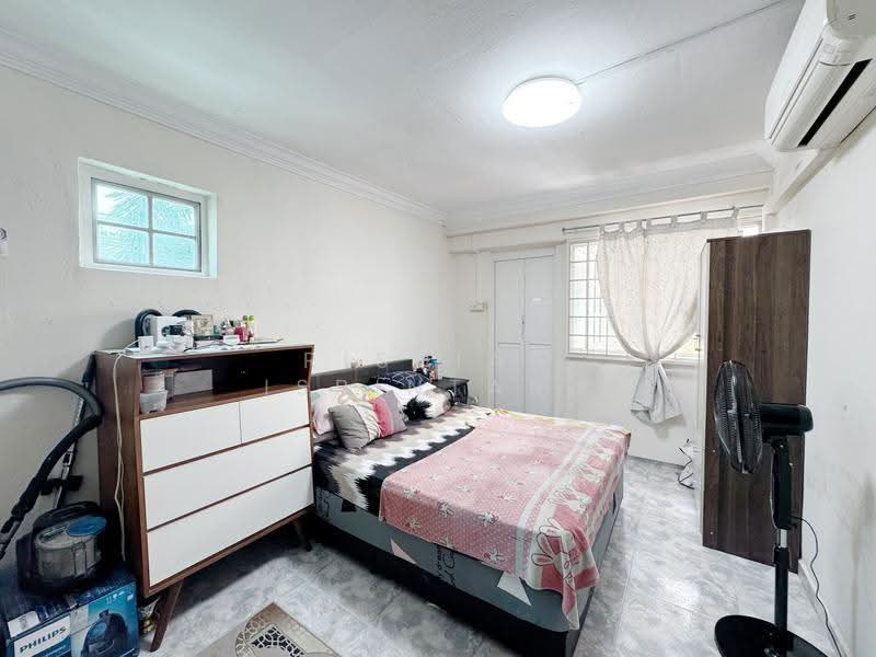 220 Tampines Street 24, 220 Tampines Street 24, Pasir Ris / Tampines, 3 Bedrooms, 1,001 sqft, HDB Flat For Sale, by Risdian Isbintara, 500278452 - Bedroom - PropertyGuru.com.sg