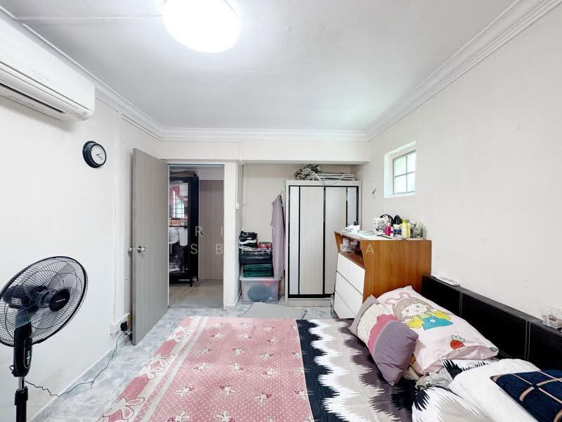 220 Tampines Street 24, 220 Tampines Street 24, Pasir Ris / Tampines, 3 Bedrooms, 1,001 sqft, HDB Flat For Sale, by Risdian Isbintara, 500278452 - Bedroom - PropertyGuru.com.sg
