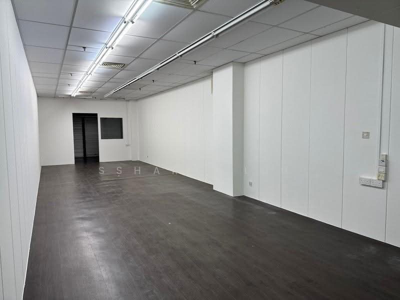 Sim Lim Square, 1 1, Beach Road / Bugis / Rochor, 670 sqft, Mall Shop For Rent, by Ssharon Loh, 500278456 - CommercialGuru.com.sg