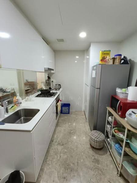The Lakefront Residences, 46 Lakeside Drive, Boon Lay / Jurong / Tuas, 2 Bedrooms, 721 sqft, Condominium For Sale, by Hannah Zhong Hanmei, 500278487 - Kitchen - PropertyGuru.com.sg