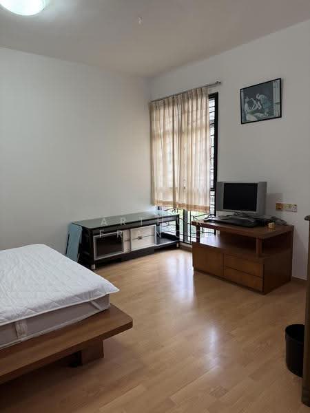 The Florida, 78 Hougang Avenue 7, Hougang / Punggol / Sengkang, 3 Bedrooms, 1,292 sqft, Condominium For Rent, by Arthur Franco, 500278493 - Bedroom - PropertyGuru.com.sg