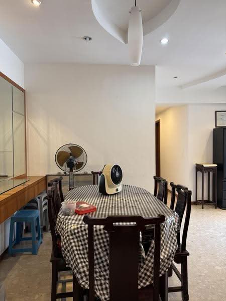 The Florida, 78 Hougang Avenue 7, Hougang / Punggol / Sengkang, 3 Bedrooms, 1,292 sqft, Condominium For Rent, by Arthur Franco, 500278493 - Dining Room - PropertyGuru.com.sg