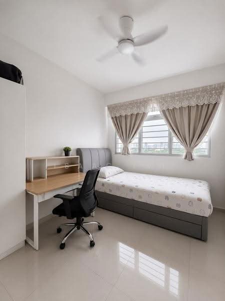 422B Northshore Drive, 422B Northshore Drive, Hougang / Punggol / Sengkang, 3 Bedrooms, 1,001 sqft, HDB Flat For Sale, by Isaac Tan, 500278508 - Bedroom - PropertyGuru.com.sg