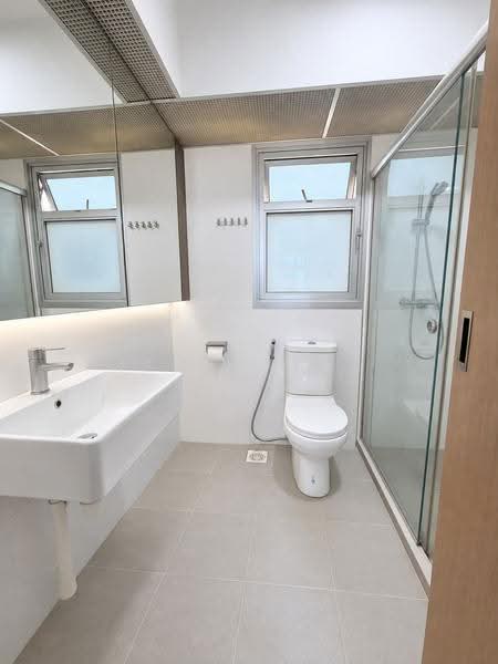 422B Northshore Drive, 422B Northshore Drive, Hougang / Punggol / Sengkang, 3 Bedrooms, 1,001 sqft, HDB Flat For Sale, by Isaac Tan, 500278508 - Bathroom - PropertyGuru.com.sg